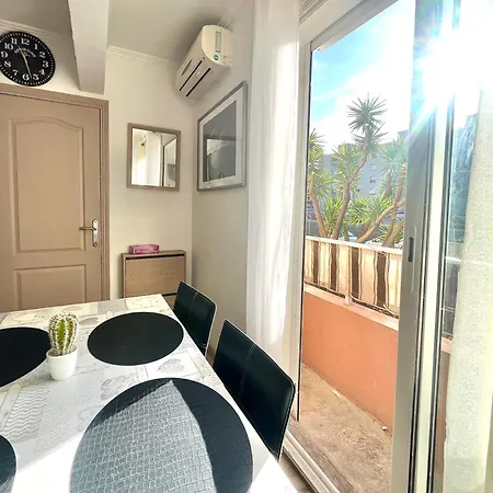 T2 Plein Sud - Plages A Pied, Clim & Fibre * Fréjus